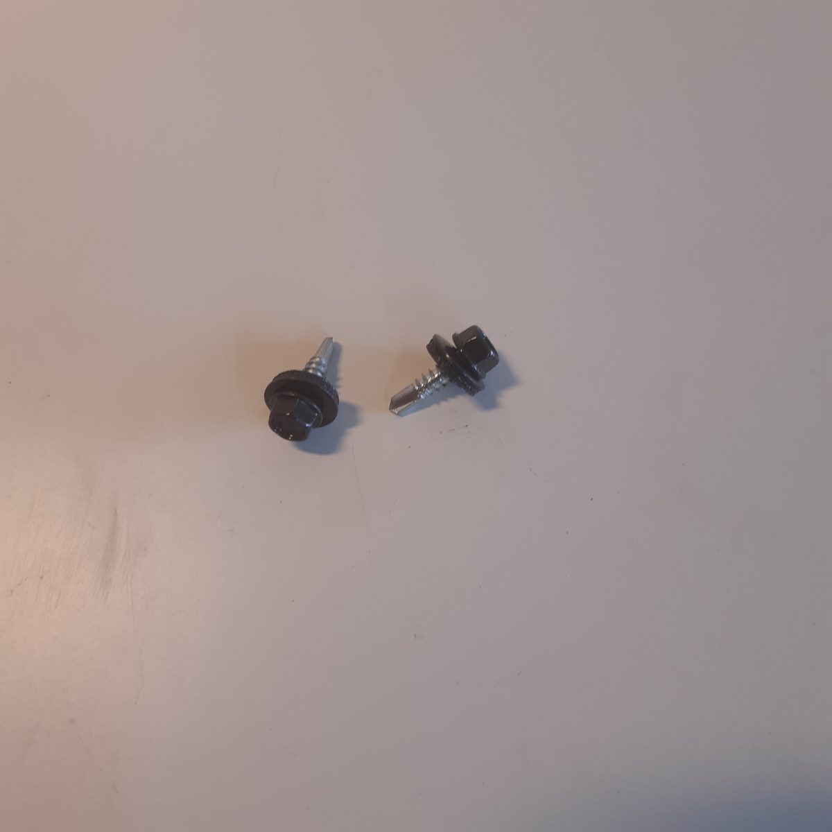 Self-drilling screws AR3 4.8x19mm RAL 8019, 250pc. - Image 3