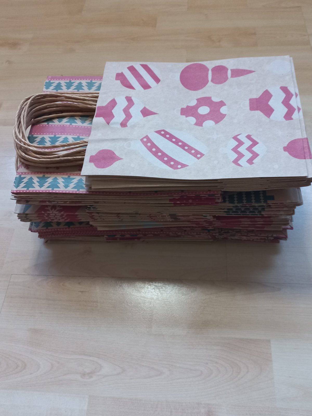 Spiraal pabersangadega paberkott 18,42+8,89x22,86cm (48 tk) - Pilt 9